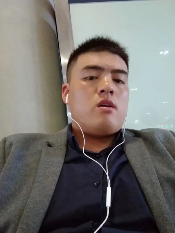 崩沙卡拉卡的第一张照片--唐山中老年相亲网